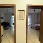 Cozy Center * 地拉那