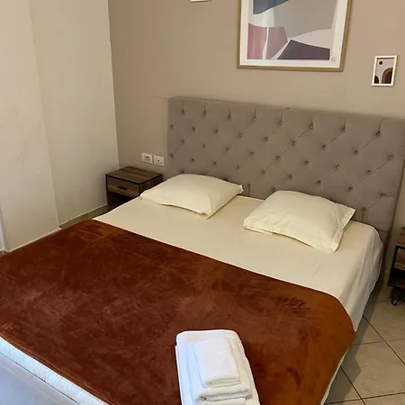 Cozy Center Apartment *