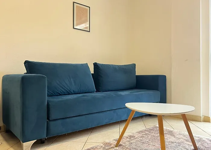 Cozy Center Apartment *